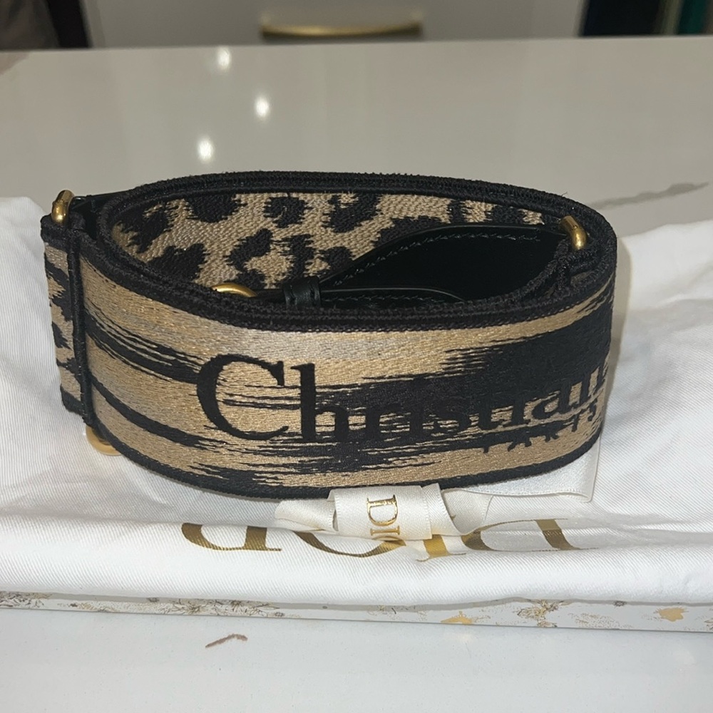 Christian Dior reversible strap. Great for sadddle bag. Brand new